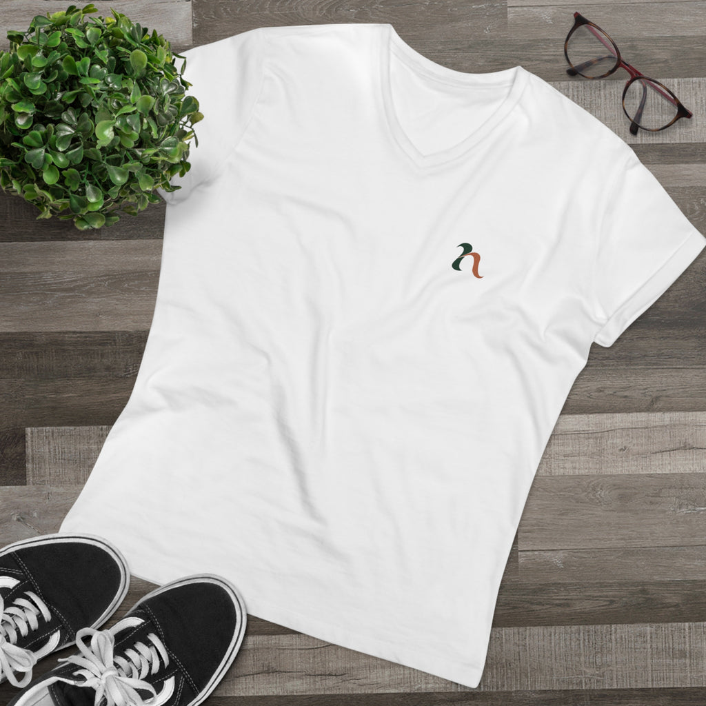 NUVELLISE Flow V-Neck T-Shirt – Weiss